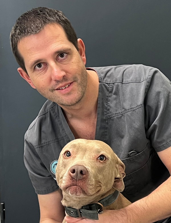 Docteur Julien Edet, vétérinaire à St Didier au Mont d'Or